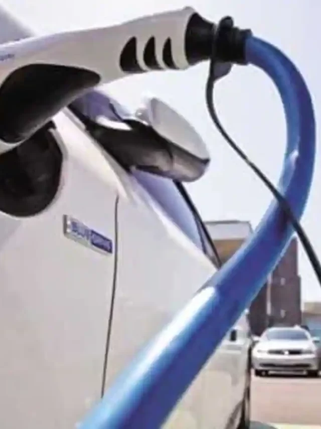 cropped-charging-station-to-available-every-25-km-on-the-highway-govt-has-sanctioned-2877-charging-stations.webp