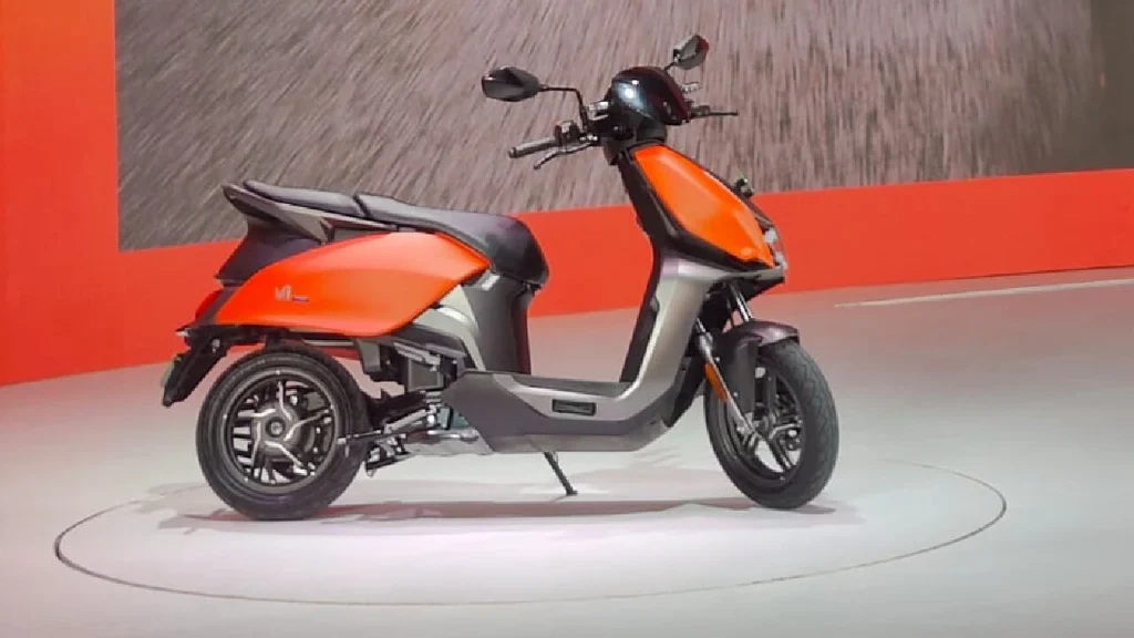 165 km range hero vida v1